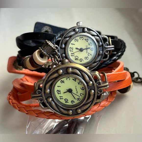 1 FREE with any $10 + purchase purchase quartz watch NWOT - jewelry - Picture 1 of 7
